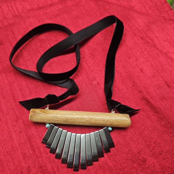 Hematite Fan Necklace with wooden frame